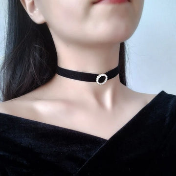 Black Velvet Neck Round Pearl - Necklace