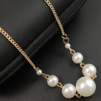 White Pearl Gold - Necklace